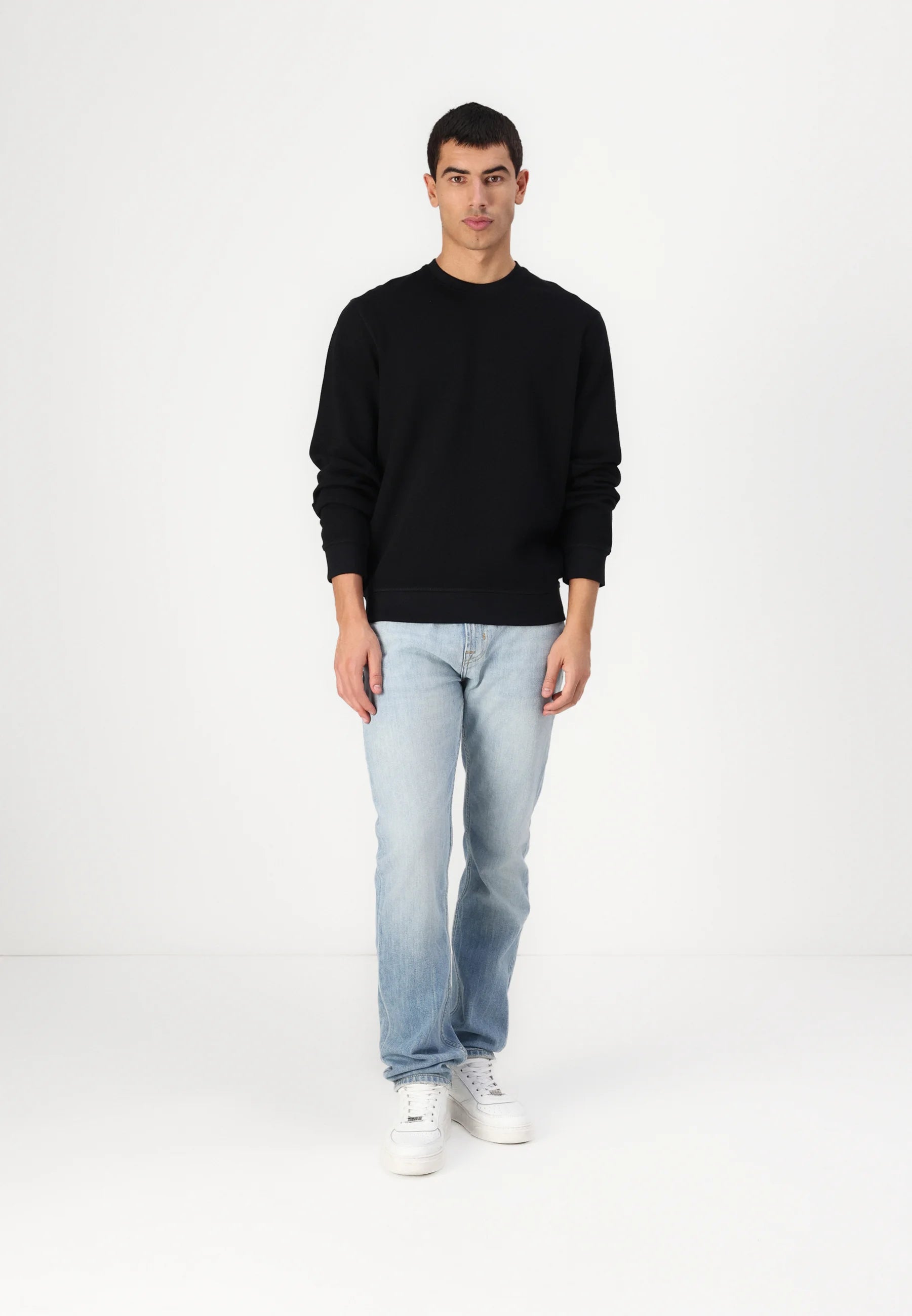 No Fade Black Sweatshirt