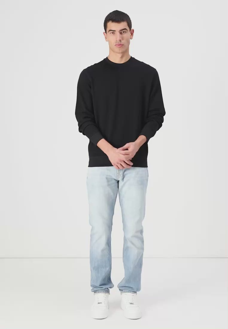 no fade black sweatshirt for men